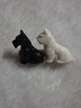 Black & White Scottie Dog Brooch Pin